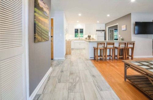 Bashford Manor House | Spacious 5 BR Home | Near Louisville Attractions!