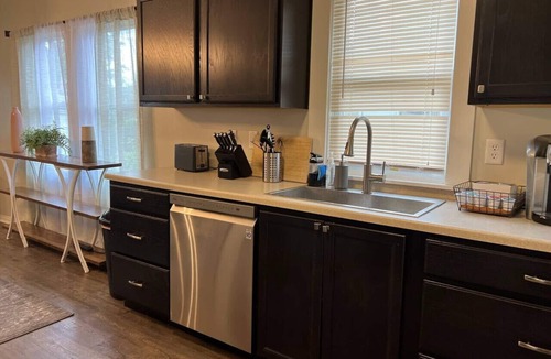 Northeast South Bend House | Spacious 5 BR home, walk to Notre Dame, Eddy St