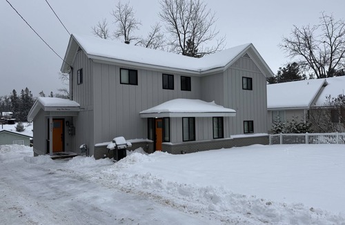 Indian River Apartment | Spacious 5 BR House on the River