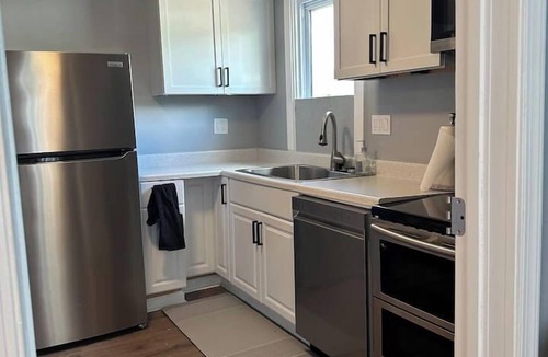 Westminster Apartment | Spacious 5 BR Stay in Westminster | Perfect for Groups & Longer Stays