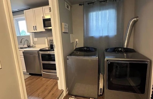 Westminster Apartment | Spacious 5 BR Stay in Westminster | Perfect for Groups & Longer Stays