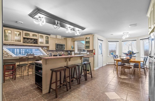 Conception Bay South Apartment | Spacious 5BR 4.5BA Coastal Home w/Patio Fire Pit