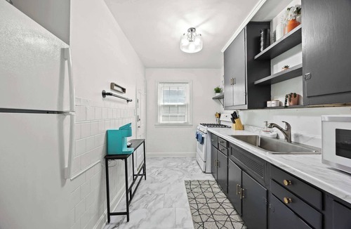 Audubon Apartment | Spacious 5-Unit Home Near Downtown & Expo Center!