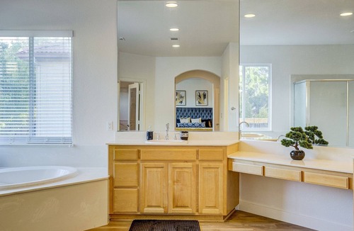 Antioch House | SPACIOUS 5BD HOME | POOL TABLE | BBQ GRILL | GAMES