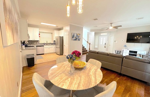 Clodine House | Spacious 5bed Houston Retreat Homen6 guests 4 bedrooms 5 beds 3 baths