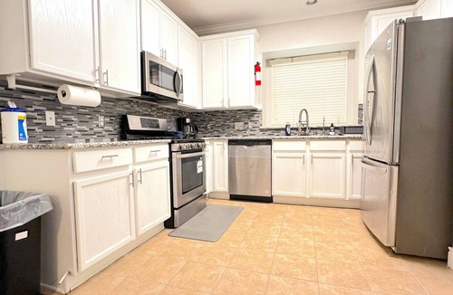 Clodine House | Spacious 5bed Houston Retreat Homen6 guests 4 bedrooms 5 beds 3 baths