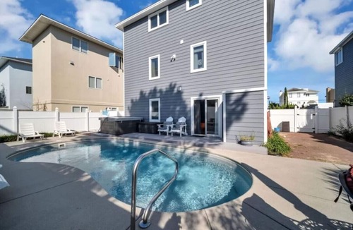 Croatan Beach House | Spacious 5BR + 2 Bonus Sleeping Rooms Beach Retreat| Private Pool, Hot Tub & Game Room
