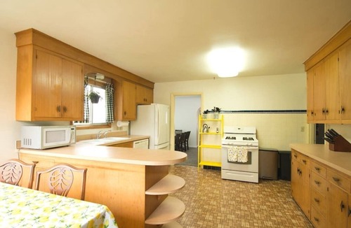 Oak Harbor House | Spacious 5BR 2BA Home - Fenced Yard, BBQ, Fire Pit
