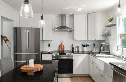 Durham House | Spacious 5BR, 3.5BA home, 5 min walk to Duke