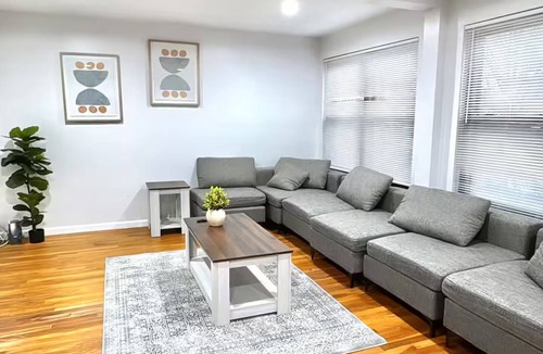 Tower Grove East House | Spacious 5BR & 3.5BA: huge kitchen, fenced yard—serene stay awaits.nn