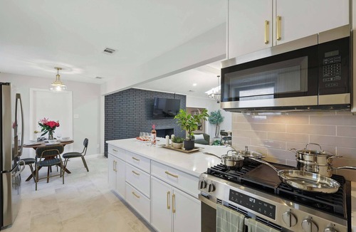 Duncanville House | Spacious 5BR 3BA Retreat with Pool & Hot Tub