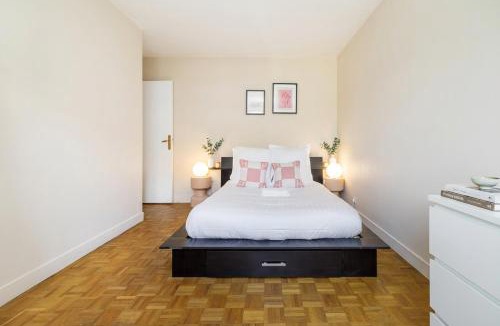 Gambetta Apartment | Spacious 5BR Apartment in La Defense