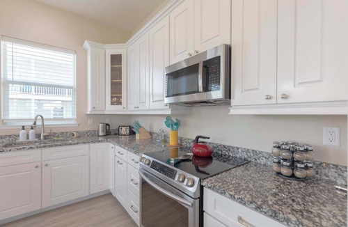 Marineland Acres House | Spacious 5BR Beach Home w/Spa & Covered Patios