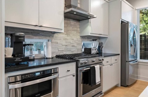 Swede Hill House | Spacious 5BR Central Austin Home w/Pool, Sleeps 13