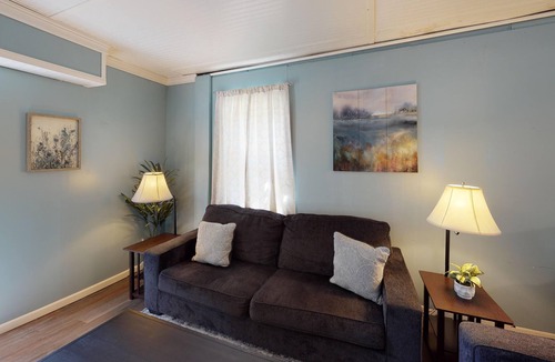 Woodstock House | Spacious 5BR Duplex | 5% Weekly 10% Monthly