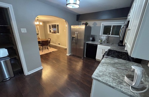 West Mifflin House | Spacious 5BR Entire Home w/Private Studio - Sleeps 10