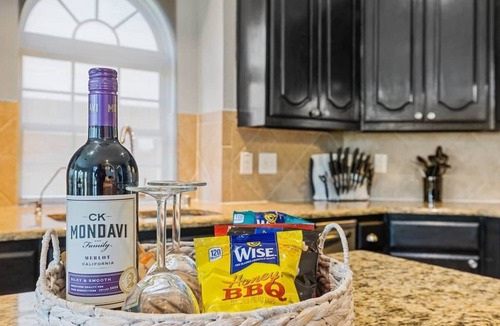 Tarrant County House | Spacious 5BR Family | Game/Media Near AT&T & Lake