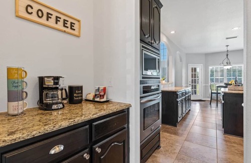 Tarrant County House | Spacious 5BR Family | Game/Media Near AT&T & Lake