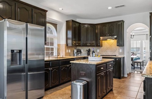 Tarrant County House | Spacious 5BR Family | Game/Media Near AT&T & Lake