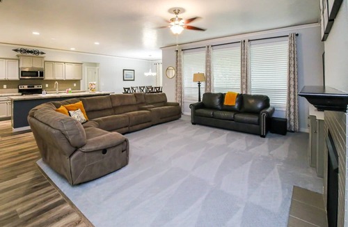 Kuna House | Spacious 5BR Family Home with BBQ & Workspace