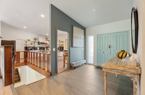 Central Oklahoma City House | Spacious 5BR Getaway with Hot Tub + Pool Table | Large Yard I Rainshower I Full Kitchen