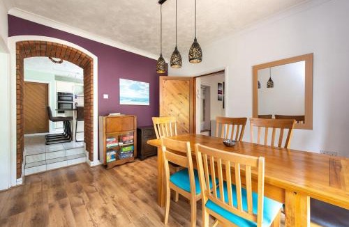 Malvern Wells House | Spacious 5BR Home in Redditch