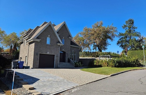 Boischatel House | Spacious 5BR Home Near Old Québec, Falls & Skiing