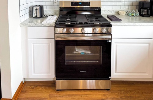Ithaca House | Spacious 5BR Lake View Near Cornell Sleeps 9 Accessible Perfect for Groups