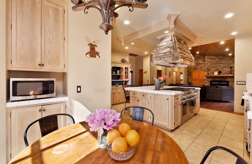 Evergreen Estates Cabin | Spacious 5BR Mountain Estate: 5-Car Parking, Pet-Friendly, Deck & Hot Tub