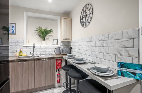 Cowley House | Spacious 5BR Oxford Home, Sleeps 11, Free Parking