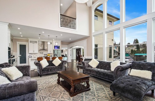 Highline House | Spacious 5BR Retreat New Seattle