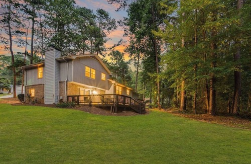 Lithonia House | Spacious 5BR Retreat Sleeps 12,Large Deck