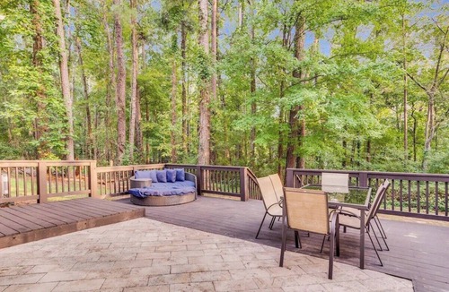Lithonia House | Spacious 5BR Retreat Sleeps 12,Large Deck