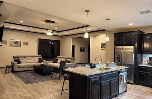 Elgin House | Spacious 5BR retreat sleeps 12—minutes from Fort Sill. Game room & whirlpool tub