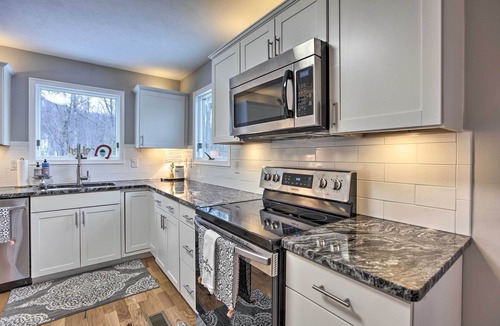 Afton Cottage | Spacious 5BR retreat with hot tub, fire pits, expansive decks, and peaceful mountain views. Perfect for wine weekends, family trips, and relaxed group getaways near Nelson 151.