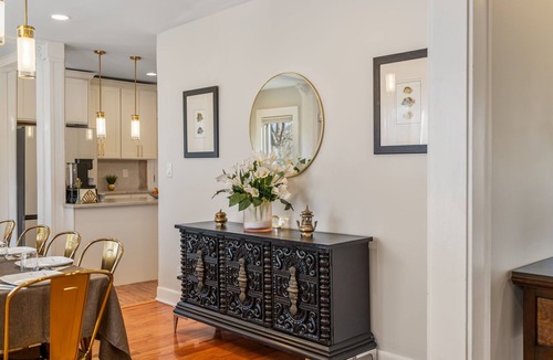 Teaneck House | Spacious 5BR Sleeps 16 Parking x6 Near NYC