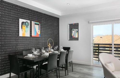 Mid City House | Spacious 5BR Townhouse with Free Parking Included