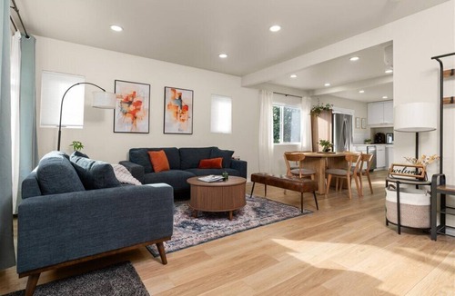 Greenwood House | Spacious 5BR Walkable Seattle Home Near Green Lake