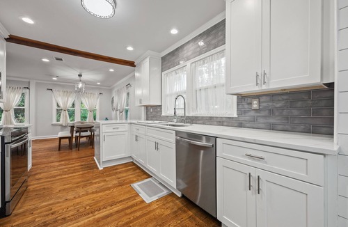 Church Street House | Spacious 5BR Yard Access Grant Park