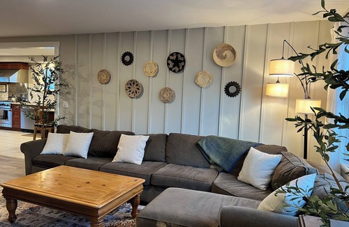 South End House | Spacious 6+ bdr 2 ba, walk to breweries & downtown