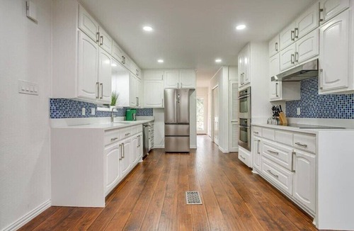 Grand Prairie House | Spacious 6-bedroom house in delightful Grand Prairie with Pool