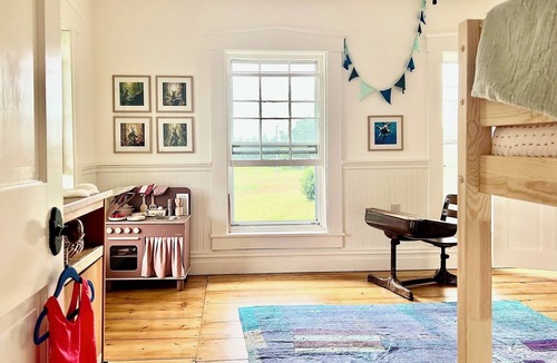 Belmont Other | Spacious 6-Bedroom Farmhouse with Stunning Mountain Views