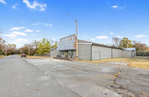 Ketchum House | Spacious 6-bedroom house with trailer parking