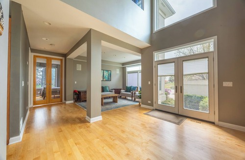Gurnee House | Spacious 6-bedroom house in welcoming Gurnee with AC, WiFi