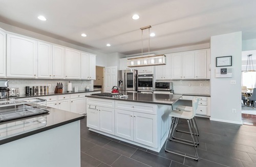 Dale City House | Spacious 6-bedroom Luxury house in a quiet area