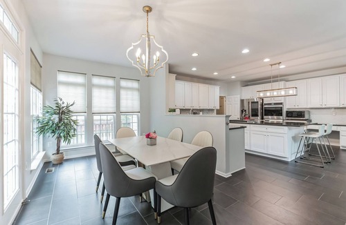Dale City House | Spacious 6-bedroom Luxury house in a quiet area