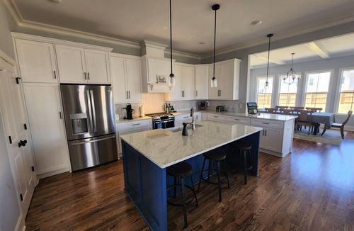 Evans House | Spacious 6 bedroom on golf course (Masters Rental)