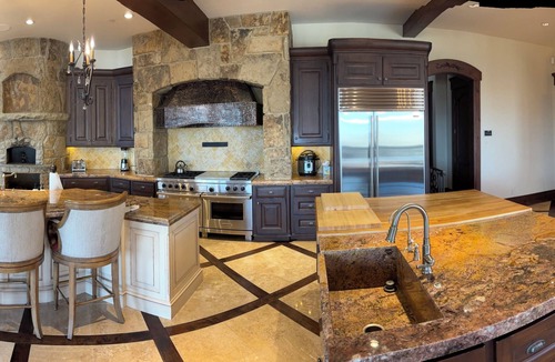 Park City House | Spacious 6-bedroom ski-in/out estate in The Colony in Park City with gym & pool