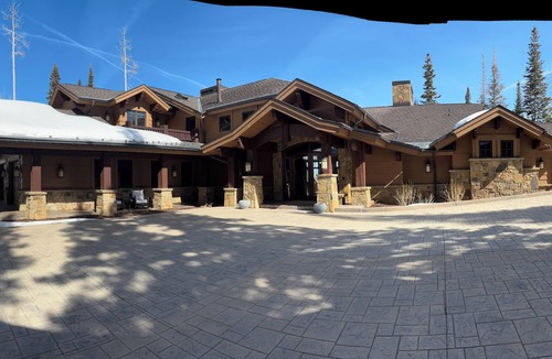 Park City House | Spacious 6-bedroom ski-in/out estate in The Colony in Park City with gym & pool