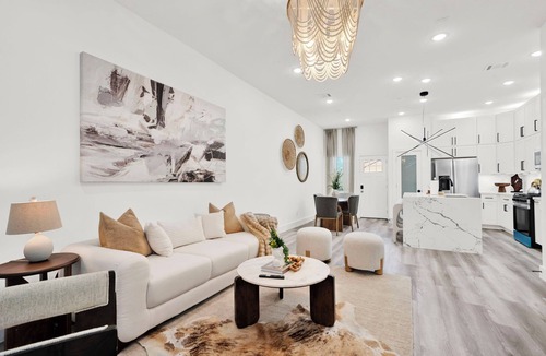 OST - South Union House | Spacious 6-bedroom townhome with AC, WiFi in Houston - Perfect for Groups